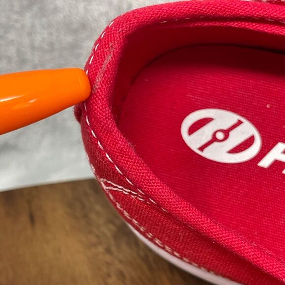 Heelys Youth Size 5 Skate Shoes Red White Canvas Lace Up Pro 20 Low Top HES10456 - Picture 9 of 12